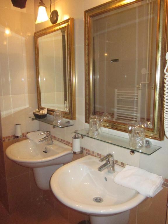 Hotel Livadic Samobor Εξωτερικό φωτογραφία