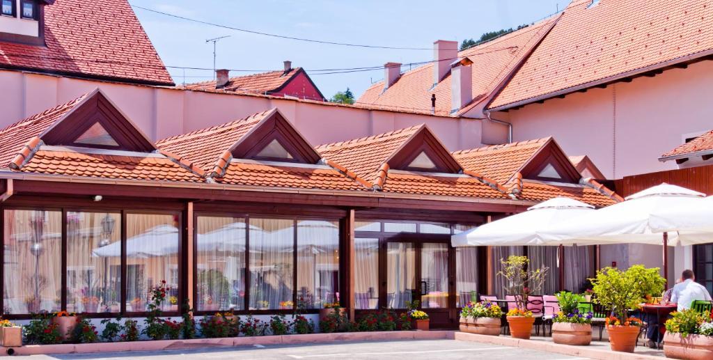 Hotel Livadic Samobor Εξωτερικό φωτογραφία
